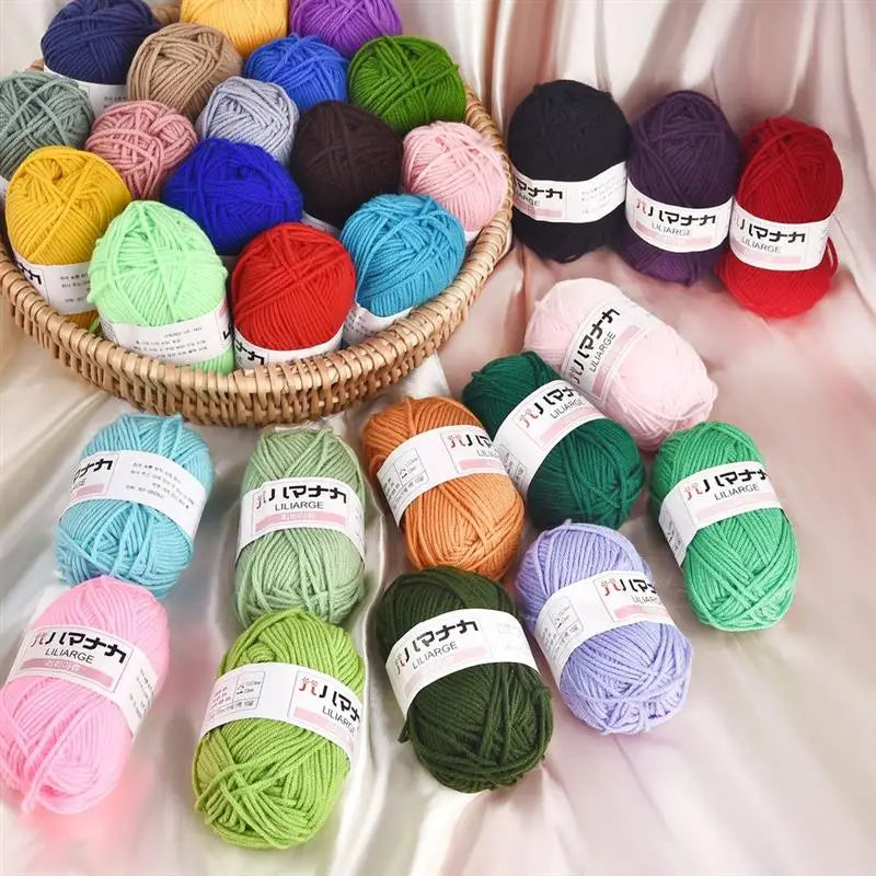 Milk Cotton Yarn 4 Ply Anti Pilling 25g Soft Knitting Yarn For Crochet Scarves