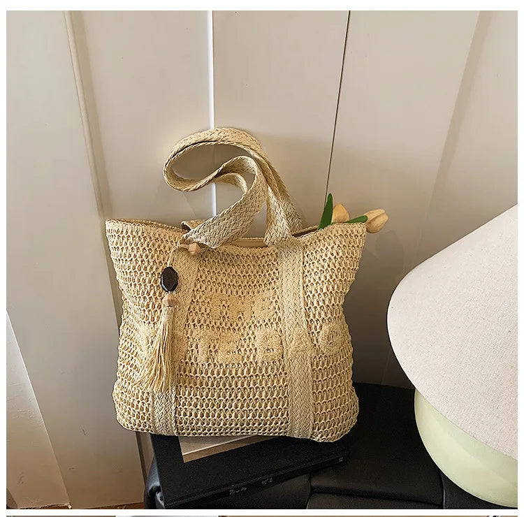 French Style Large Capacity Woven Straw Shoulder Bag For Women Beach Vacation