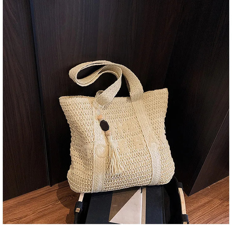 French Style Large Capacity Woven Straw Shoulder Bag For Women Beach Vacation