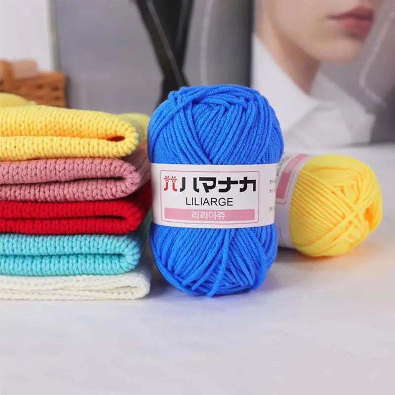 Milk Cotton Yarn 4 Ply Anti Pilling 25g Soft Knitting Yarn For Crochet Scarves