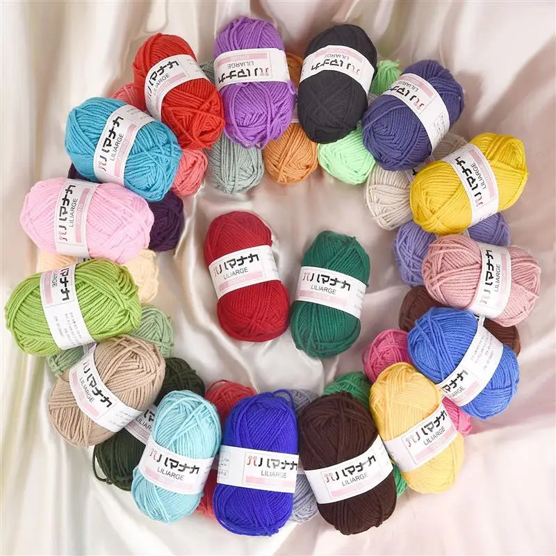 Milk Cotton Yarn 4 Ply Anti Pilling 25g Soft Knitting Yarn For Crochet Scarves