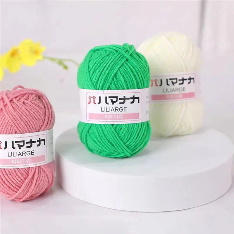 Milk Cotton Yarn 4 Ply Anti Pilling 25g Soft Knitting Yarn For Crochet Scarves